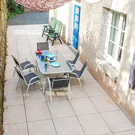 3 Bedroom Amazing Home In Gavray 別荘